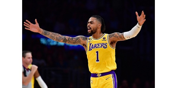 D'Angelo Russell scontento del posizionamento in panchina dei Los Angeles Lakers